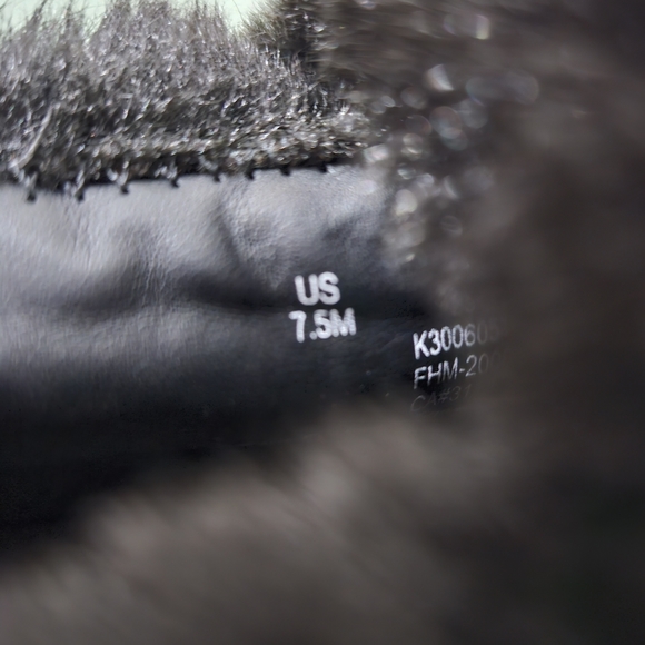 Dkny Abri Faux-Fur Wedge Booties in Black & Gold Women’s Size 7.5M - Picture 10 of 11